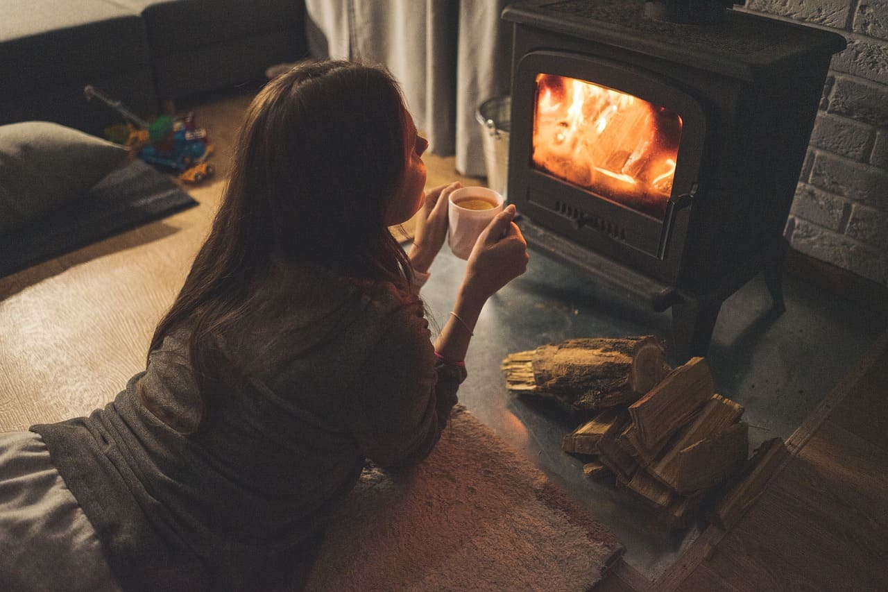 The Best Electric Fireplace Models for Your RV